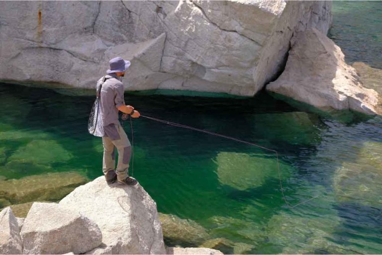 Bon cadeau pêche en lacs de montagne avec bivouac - Damien Toussaint guide de pêche Pyrénées