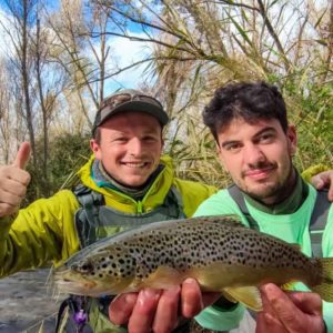Bon cadeau pêche de la truite aux leurres dans les Pyrénées - Damien Toussaint guide de pêche
